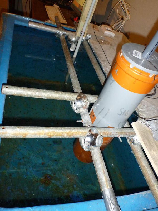 Hier testen wir das Hydrophon.