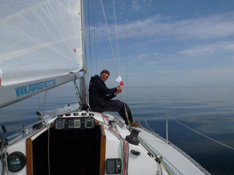 Wir nehmen die polnische Gastlandsflagge runter...