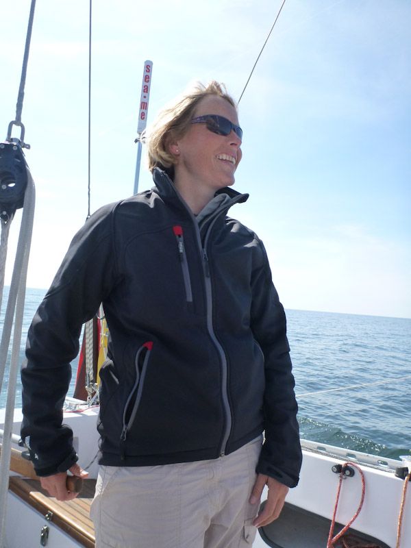 Silja freut sich über die warmen Temperaturen.