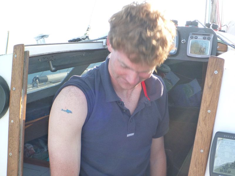 Auch Jan zeigt seine Verbundenheit zu den Schweinswalen.