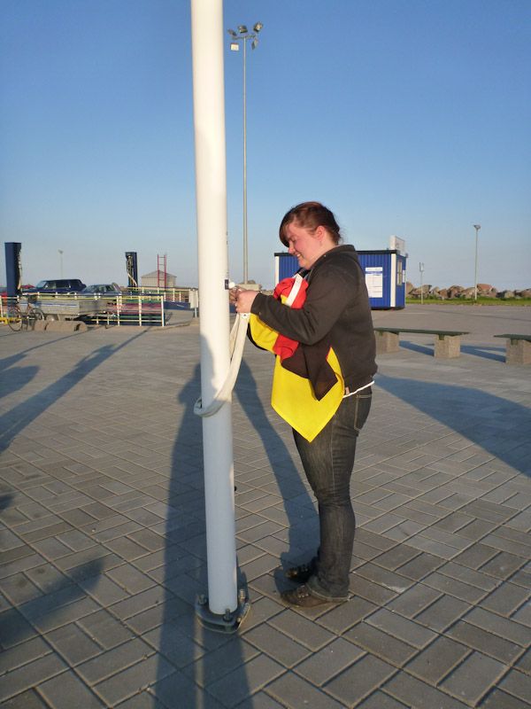 Für uns wird die deutsche Flagge gehisst.