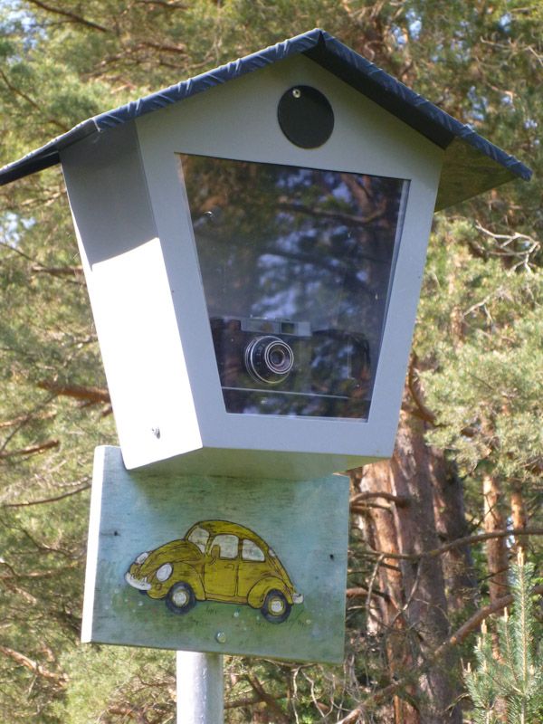 Ausgefallene Blitzkameras für Autofahrer haben sie hier auf der Insel.