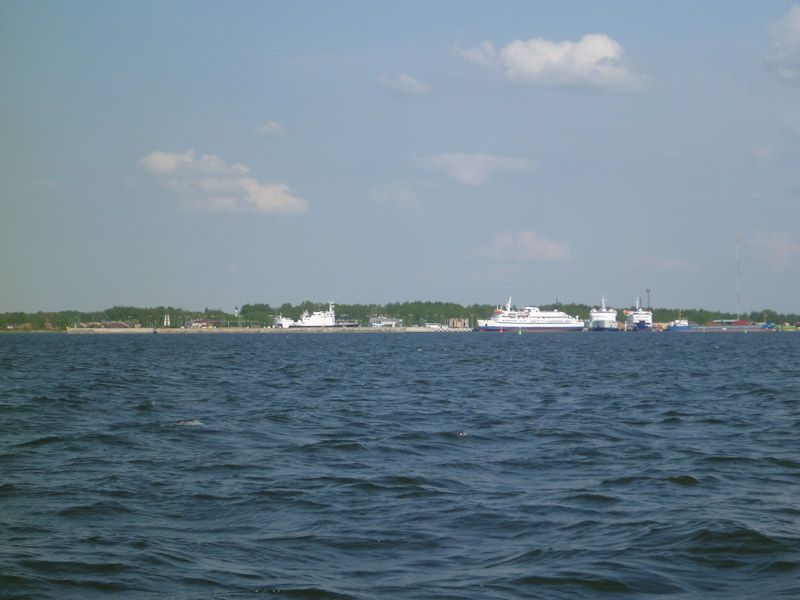 Auch dieser Hafen lädt nicht wirklich zum Verweilen ein.