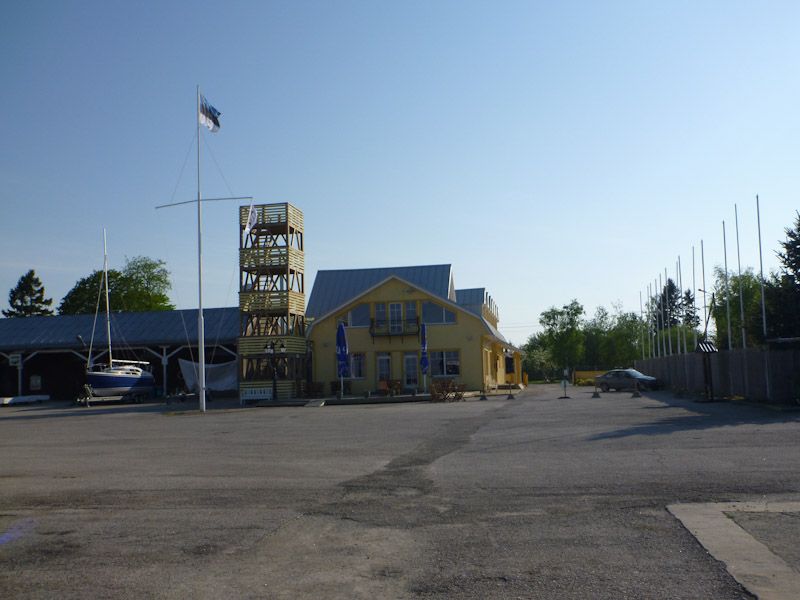 Der Yachtclub von Haapsalu - sehr nett. Jetzt brauchen wir nur noch weniger Wind.