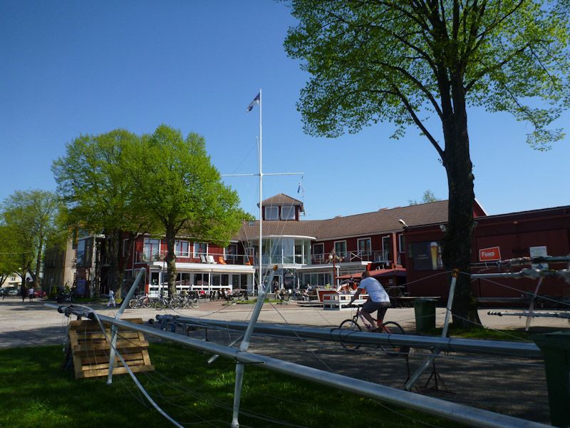 Das Clubhaus mit Restaurant.