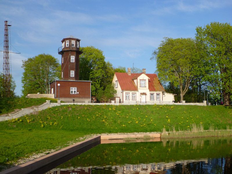 Der Weg in die Stadt ist sehr nett.