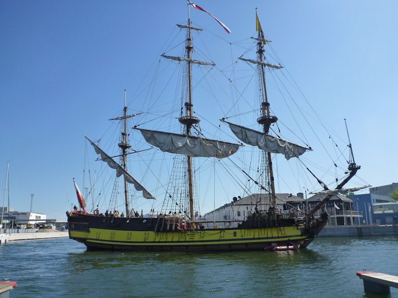 Die Piraten kommen mit einem Kanonenschuss...die Shtandard aus Russland ist hier!