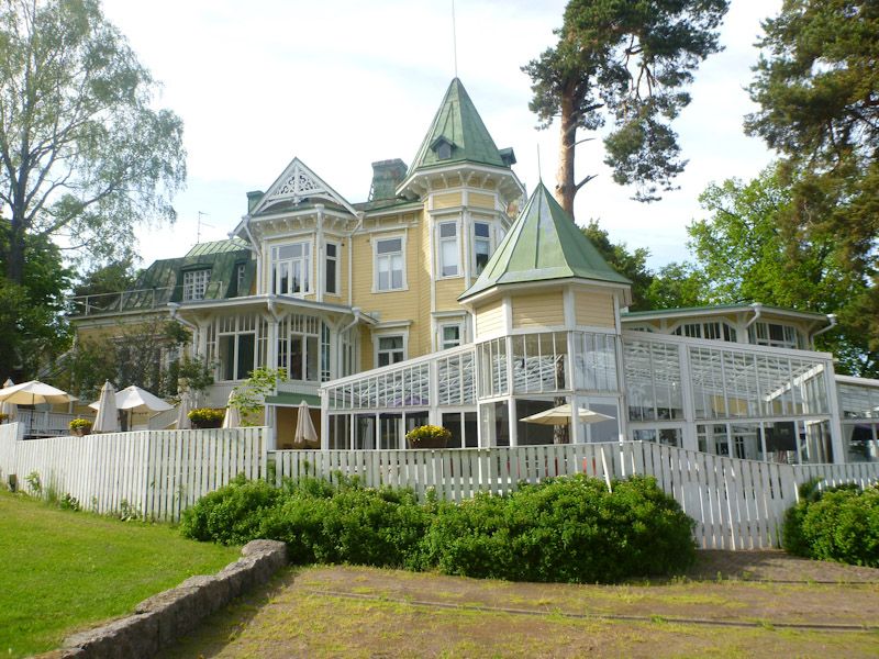 Restaurant ebenfalls direkt im Yachthafen.