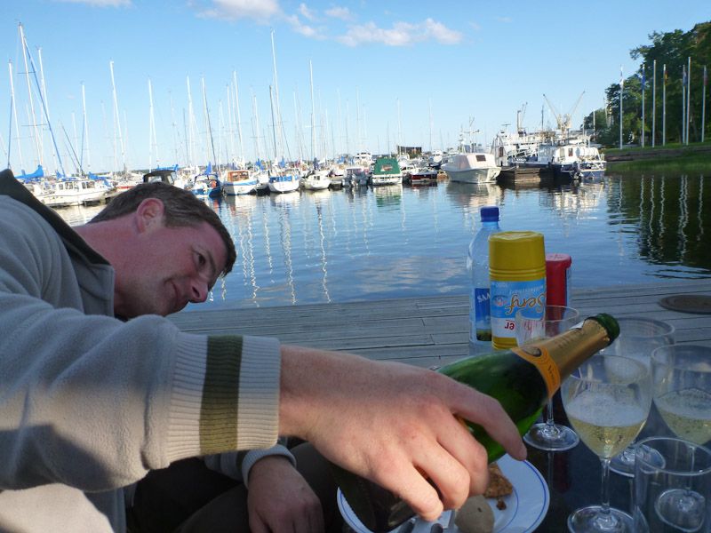 Das muss gefeiert werden, der Motor läuft wieder!
