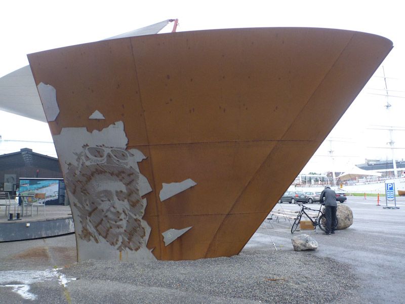 Kunst vor dem Forum Marinum.