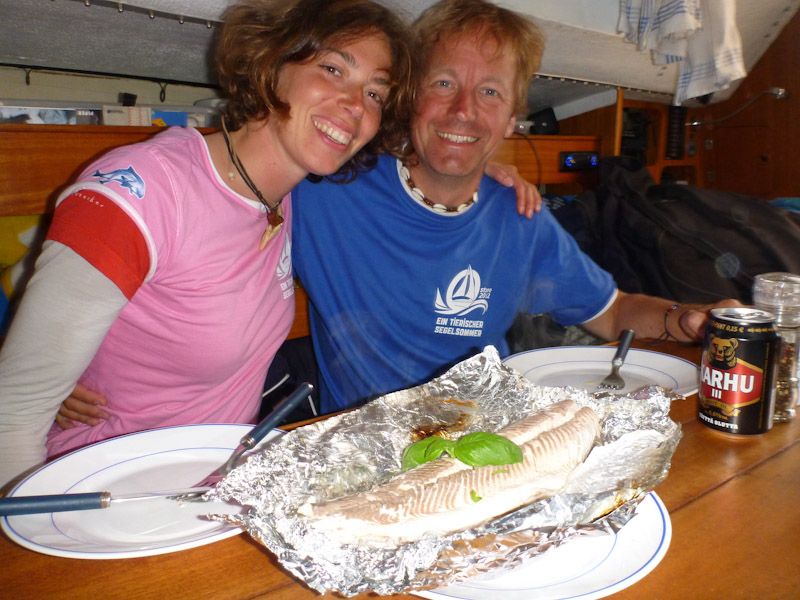 Egal, er sieht lecker aus und Maren und Andreas freuen sich.