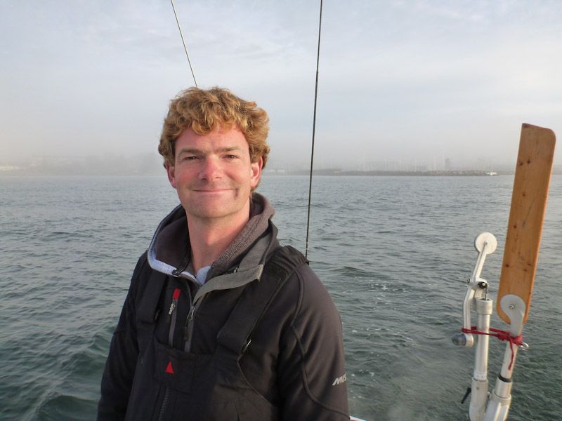 Jan freut sich, leichter Wind und gerade mal kein Regen!