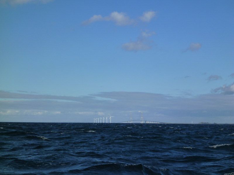 In der Ferne die Große Belt Brücke.