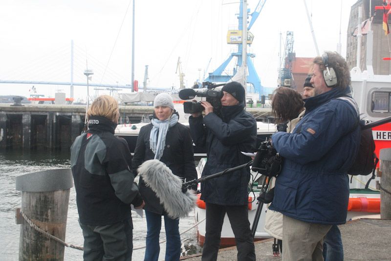Silja wird interviewt...(Foto: J. Subklew/Deutsches Meeresmuseum).